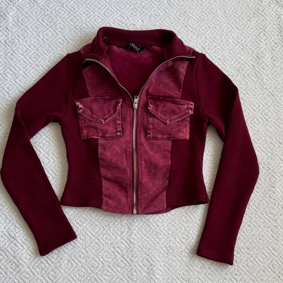AKIRA Jackets & Blazers - AKIRA Kim burgundy zip up jacket Sz L